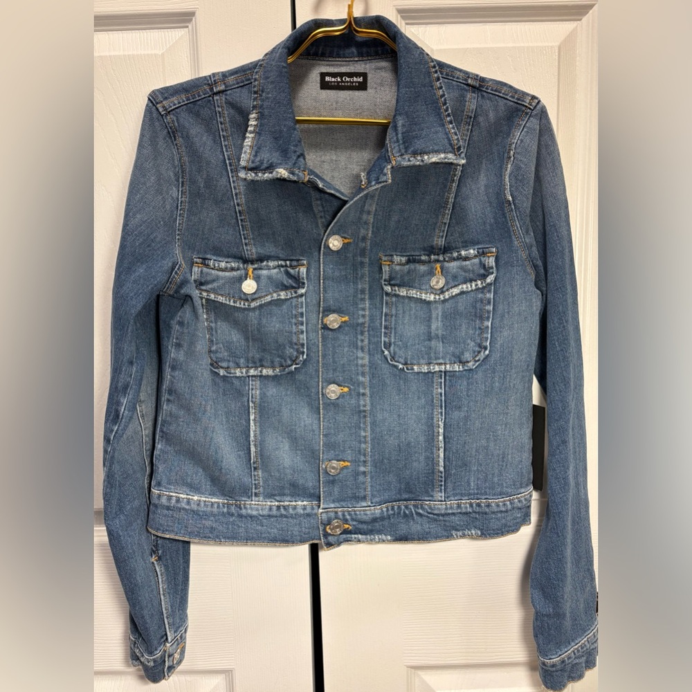 NWT Black Orchid Los Angeles Denim Jacket Jean Slightly Cropped Pockets LARGE